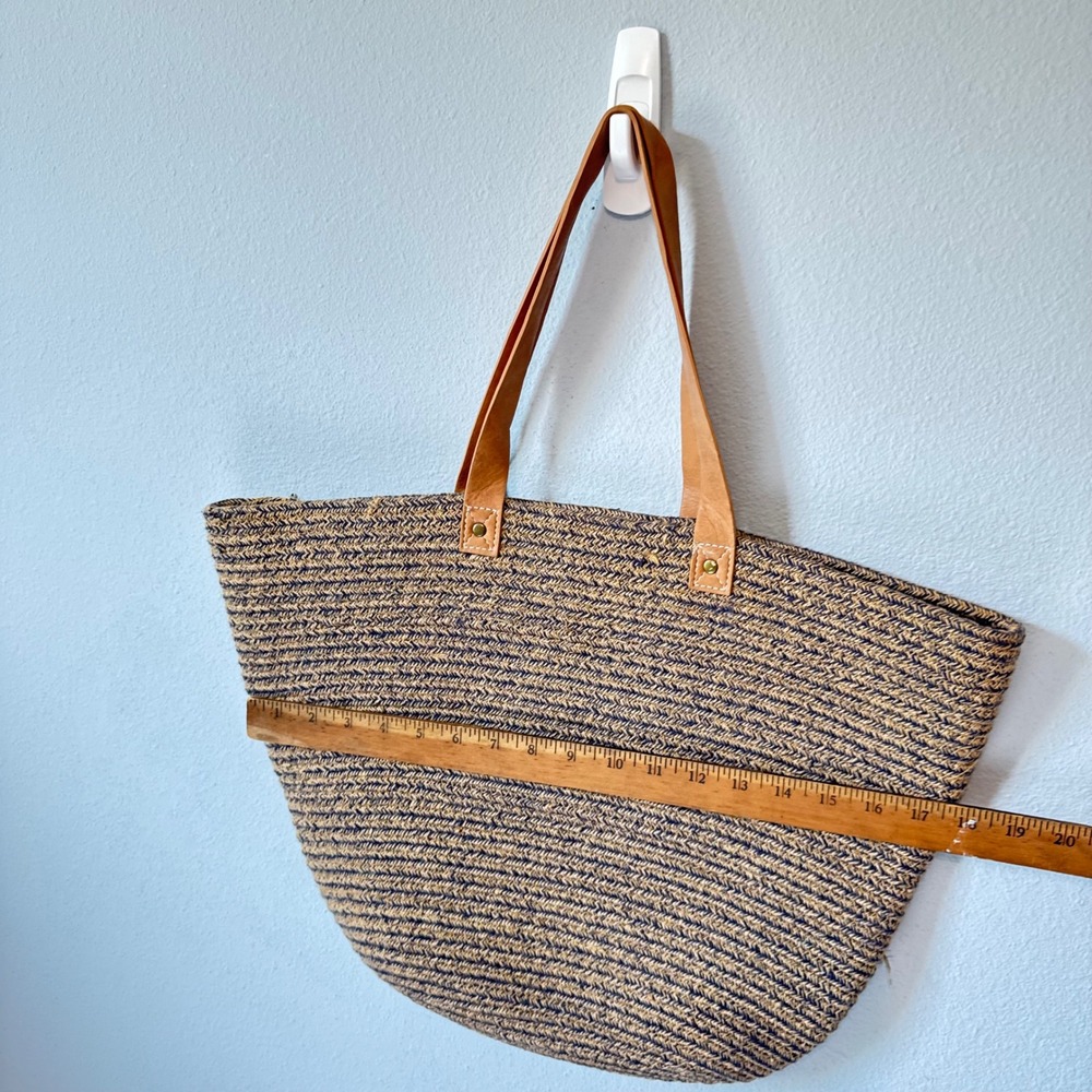 Neutral Cottagecore boho chic Blue Tan Woven Fiber Leather Strap Tote Bag Larg - Picture 3 of 9
